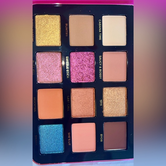 Too Faced Palm Springs Dreams Eyeshadow Tin - Pink, Green & Gold - Picture 3 of 4